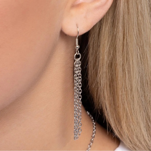 🌟💫🌟 “SOARING STARS” - BLACK WHITE RHINESTONE SILVER STAR NECKLACE - PAPARAZZI❗️ - Picture 4 of 4